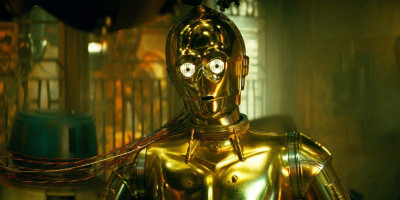 J.J Abram Tolak Matikan Karakter C-3PO di Star Wars thumbnail